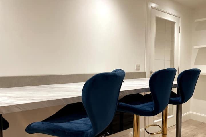 Lovely 3 Bedroom Apartment With Private Garden In Edinburgh City Centre Exterior foto