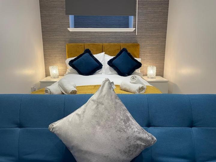 Lovely 3 Bedroom Apartment With Private Garden In Edinburgh City Centre Exterior foto