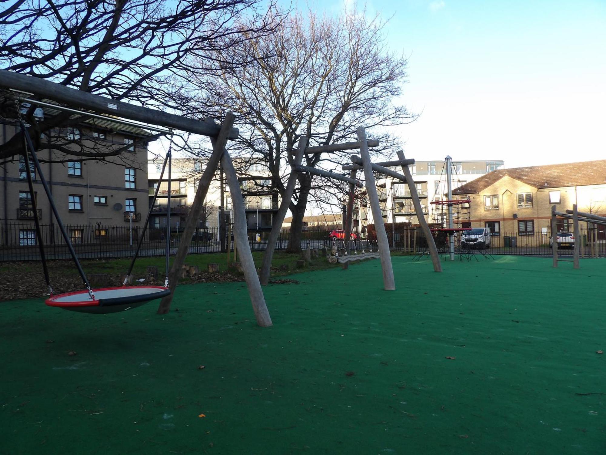 Lovely 3 Bedroom Apartment With Private Garden In Edinburgh City Centre Exterior foto