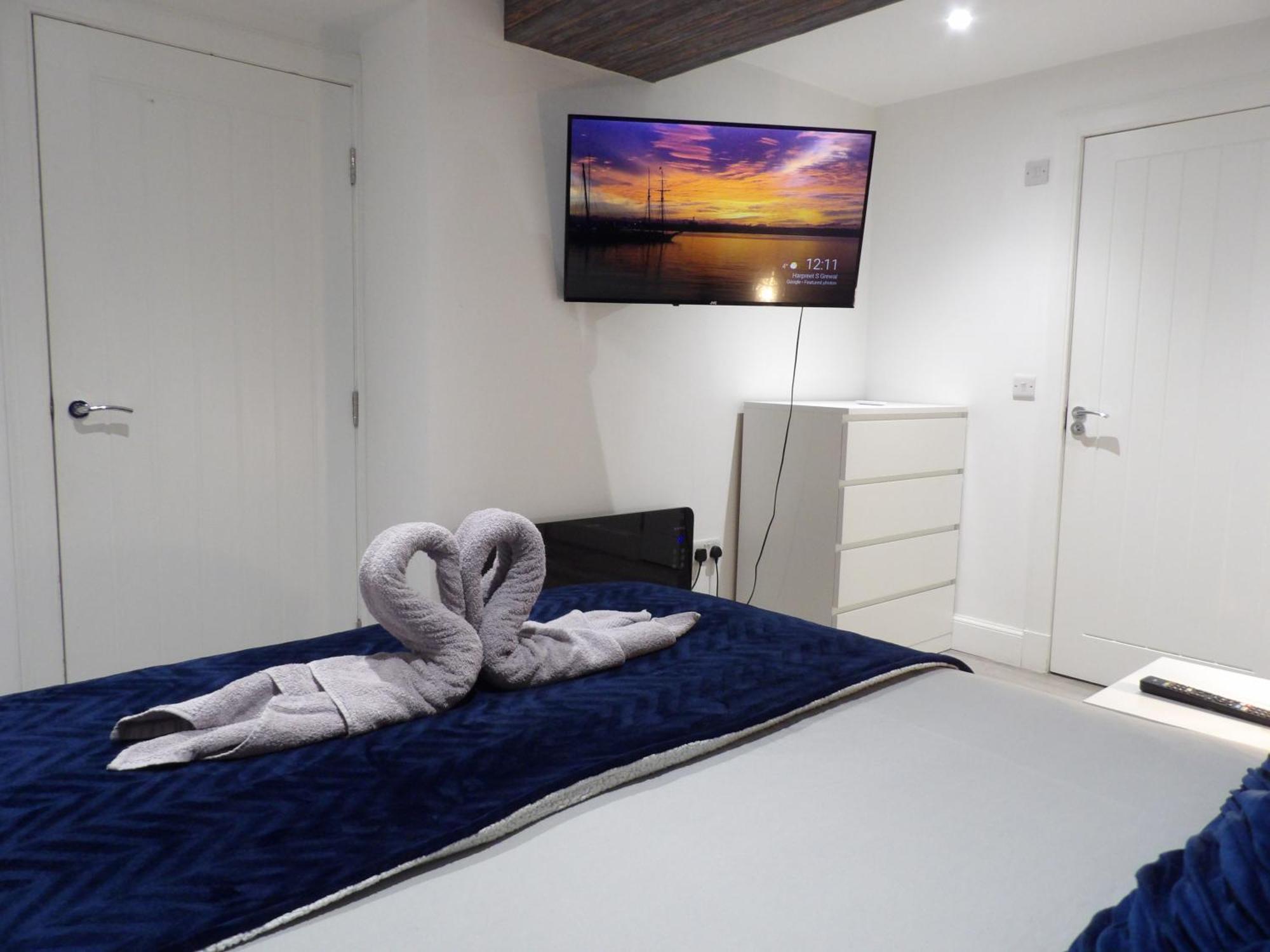 Lovely 3 Bedroom Apartment With Private Garden In Edinburgh City Centre Exterior foto