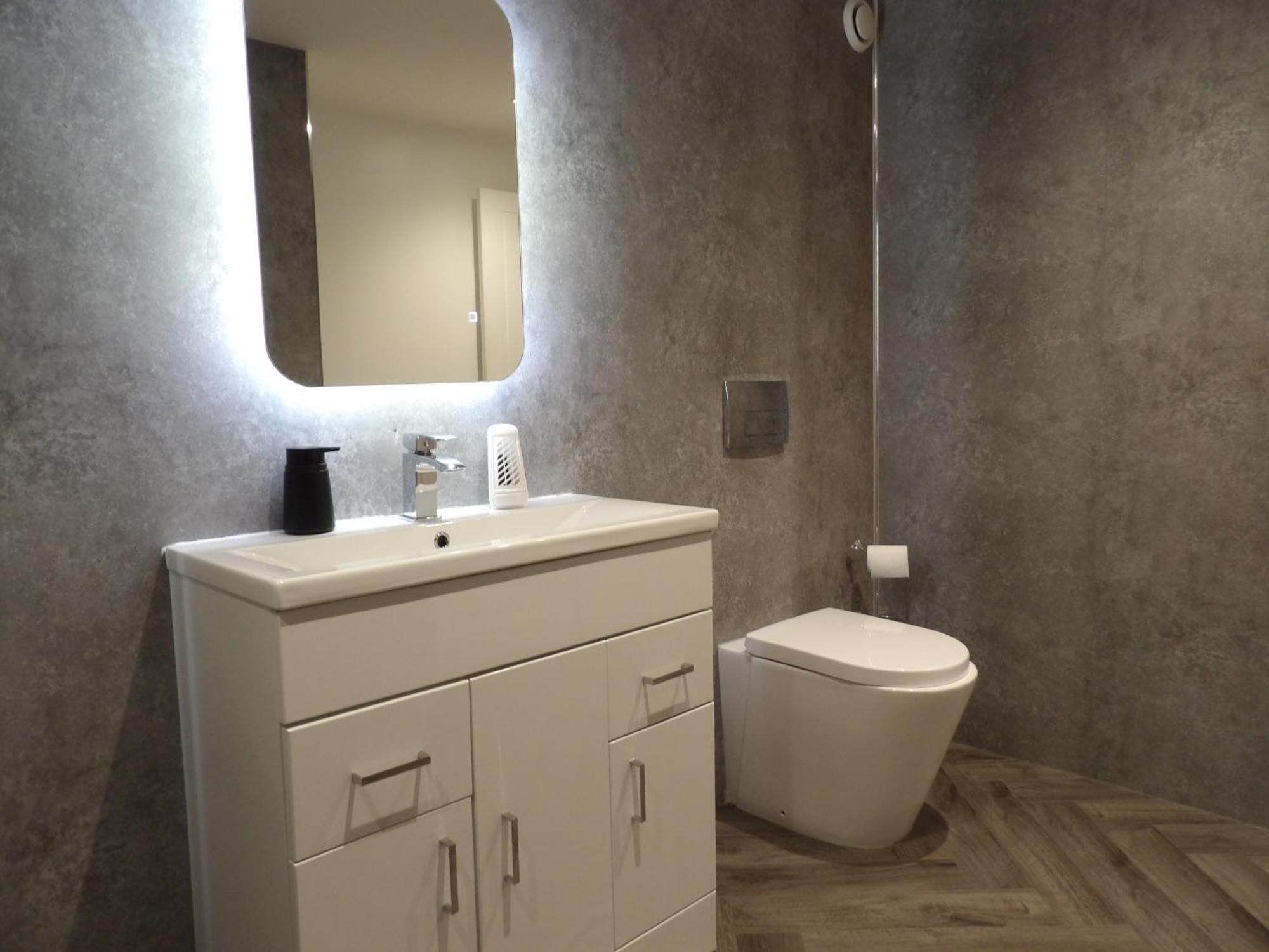 Lovely 3 Bedroom Apartment With Private Garden In Edinburgh City Centre Exterior foto