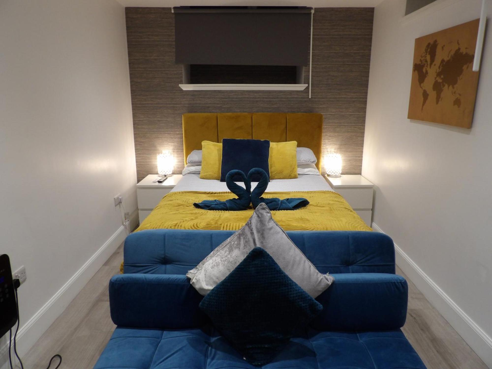 Lovely 3 Bedroom Apartment With Private Garden In Edinburgh City Centre Exterior foto