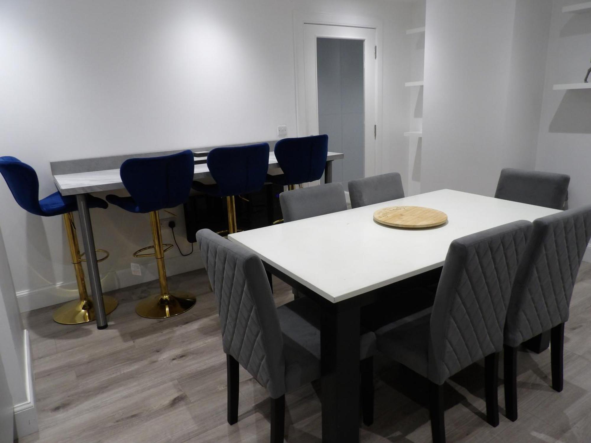 Lovely 3 Bedroom Apartment With Private Garden In Edinburgh City Centre Exterior foto